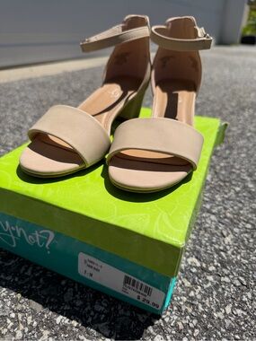 Girls Dress Shoes size 2